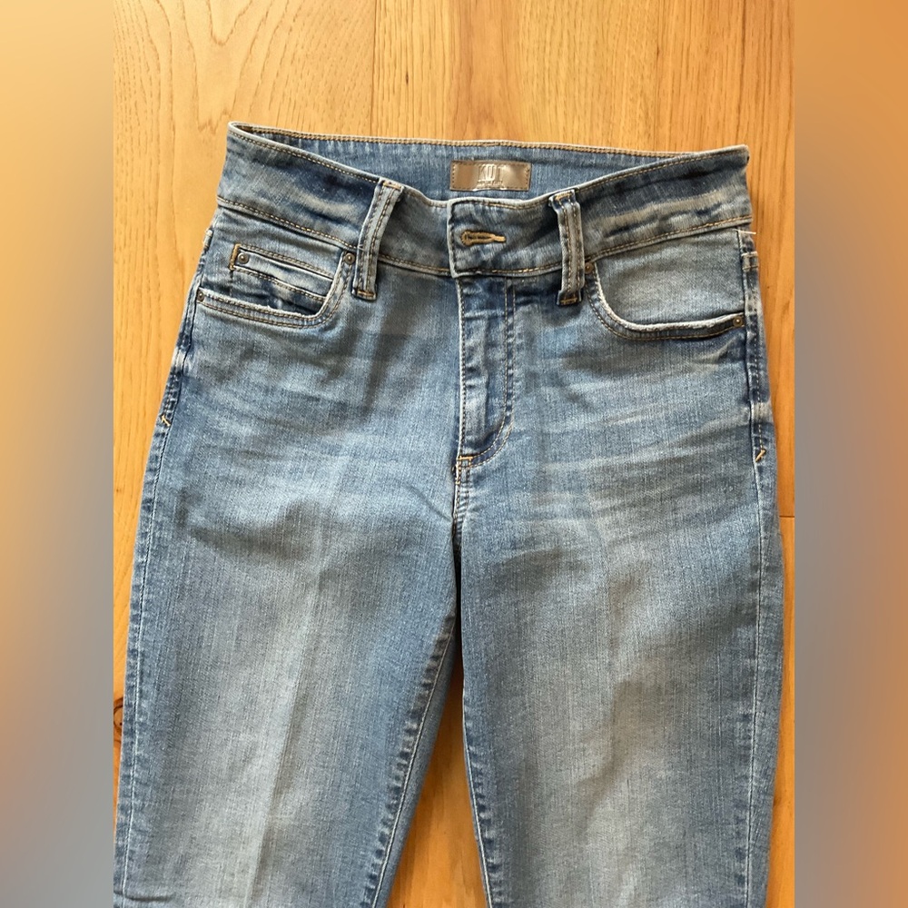 NWOT, Kurt from the Kluth “Natalie” Boot Cut Mid Rise Blue Jeans, Size 0 - Picture 4 of 9